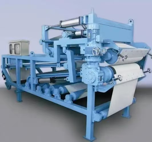 帶式壓濾機廠家_污泥帶式壓濾機_污水處理污泥脫水設(shè)備生產(chǎn)定制